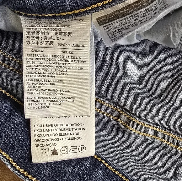 Levi Jeans classic cut women's size 16 Med Blue - Picture 11 of 14